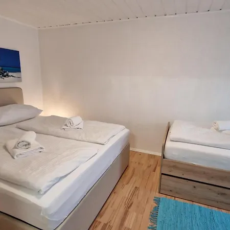 Homy Downtown Apartment *